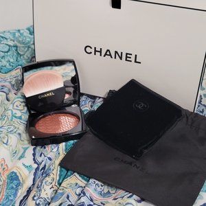 0.28 OZ. LES CHAÎNES DE CHANEL ILLUMINATING BLUSH POWDER